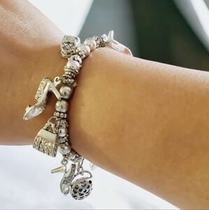 Vtg. Stretch Charms Bracelet